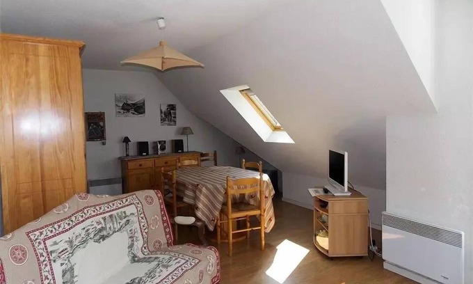 Bagneres-de-Luchon Apartment | Residence Hotel De France - DUPLEX FOR 6 PERS. - BALCON SOUTH - PARKING