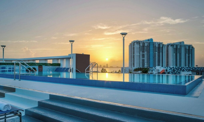 West Avenue Hotel | Residence Inn by Marriott Miami Beach South Beach