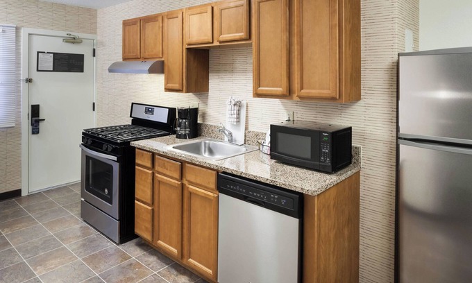 Country Club Plaza Area Hotel | Residence Inn by Marriott Kansas City Country Club Plaza