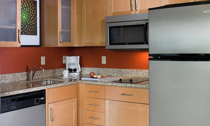 Madison Hotel | Residence Inn by Marriott Madison East