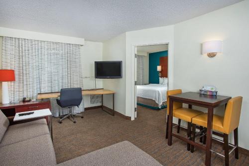 Ashley Oaks Hotel | Residence Inn Knoxville Cedar Bluff