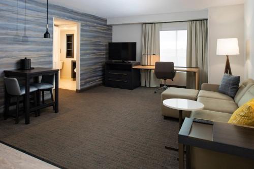 Visalia Hotel | Residence Inn Visalia