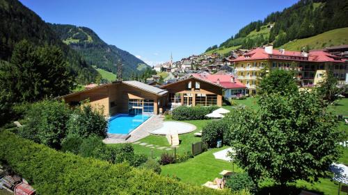 Santa Cristina Val Gardena Apartment | Residence Comploj