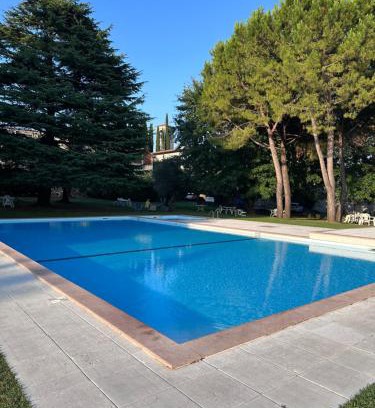 San Felice del Benaco House | Residence L'Oliveto Garden and Swimming pool