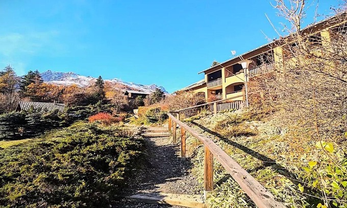 Vallouise-Pelvoux Apartment | Residence Les Anémones - Large apartment T3, sunny, with balcony, for 6 people