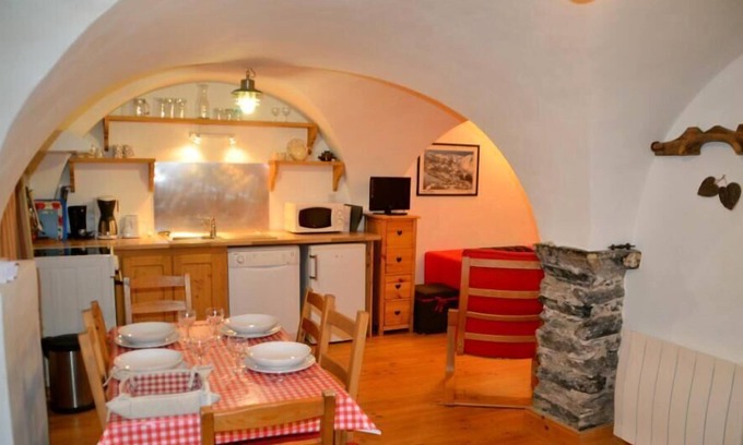 Villarabout Apartment | Residence Les Chardons - 3 Rooms for 6 People