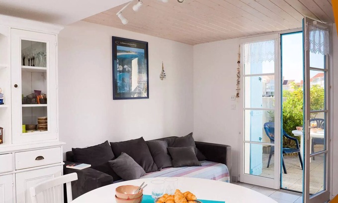 Saint-Jean-de-Monts Villa | Residence Les Maisons du Lac - House 2 Rooms Mezzanine 4/5 People
