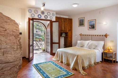 Rasiglia Apartment | Residence Menotre
