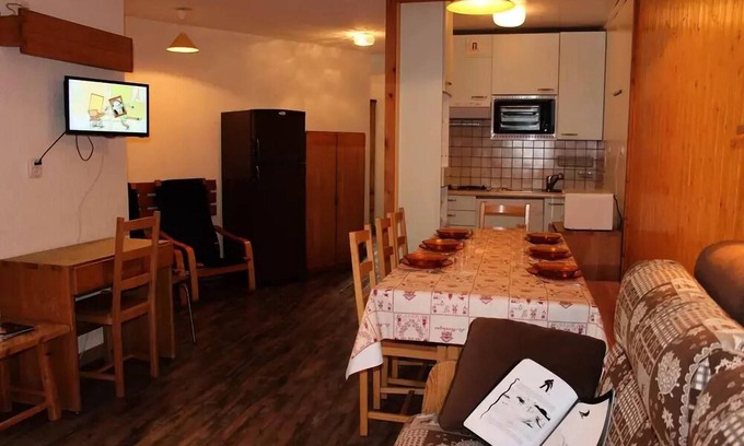 Val-Thorens Apartment | Residence Roc De Peclet - 2 Rooms for 6 People