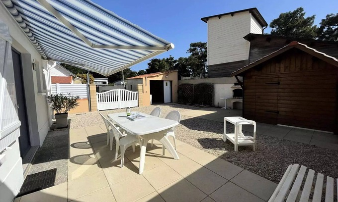 Saint-Jean-de-Monts Villa | Residence Sj000-07p-saint Jean De Monts - But 2 rooms 4 beds SAINT JEAN DE MONTS