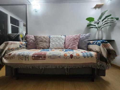 Kapitolyo Apartment | Residencia Isabel Condominium