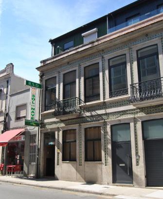 Paranhos House | Residencial Sol da Nave