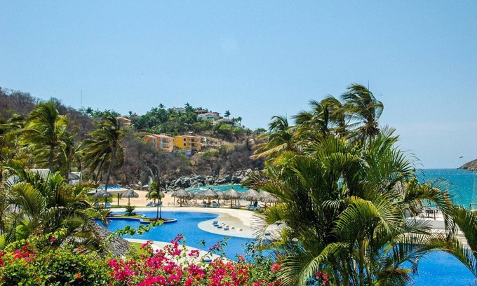 Santa Maria Huatulco Condo | Residencias Lu Iba PH Condo 5