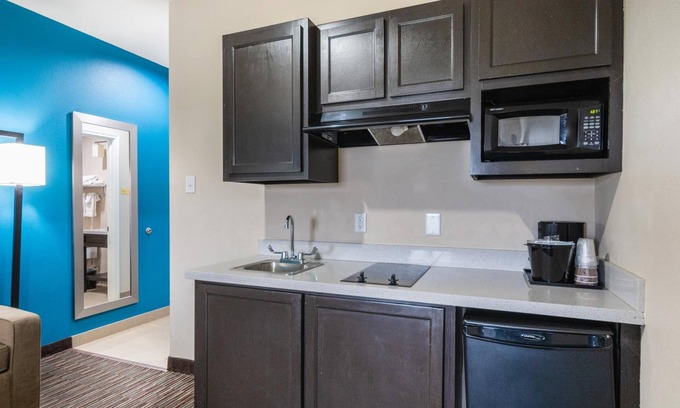 Cotulla Hotel | Residency Suites - Cotulla