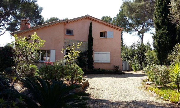Sanary-sur-Mer Villa | Residential district of Portissol at 500m from the beach and small shops