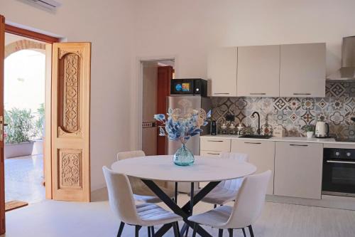 Monserrato Apartment | Residenza Lucano - Appartamento Blu