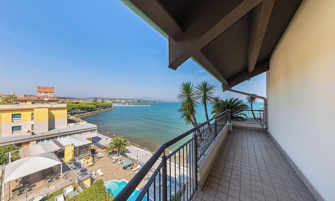 Desenzano del Garda House | Residenza Miralago