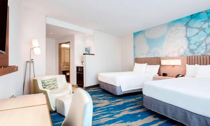 Marathon Hotel | Resort Comfort Near Key West Attractions & Beaches