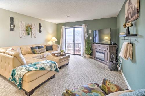 Table Rock Apartment | Resort Condo in Branson with Mountain and Lake Views!