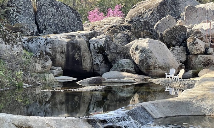 Mariposa House | RESORT FEEL ! POOL, WATERFALL, POND, TREEHOUSE, PIRATE SHIP, HIKING TRAILS