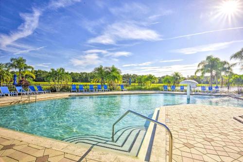 Trafalgar Village House | Resort Getaway with Florida Room 14 Mi to Disney!