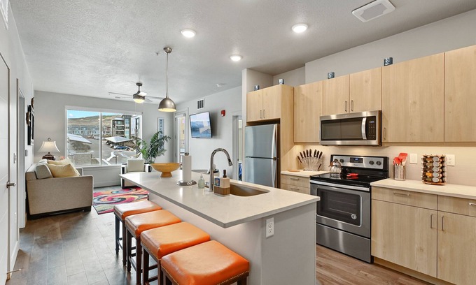 Herriman Apartment | Resort-Like Location! 3rd Floor Walk-Up! 100% Solar & EV Chargers Availablel