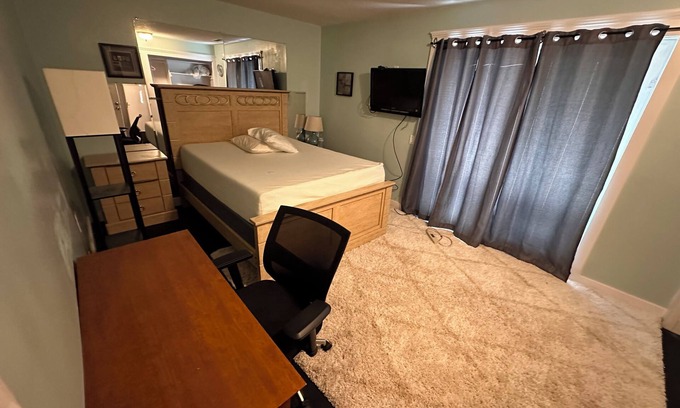 Rock Creek House | Resort, living at an affordable price, 2-bedroom house AC, hot tub and pool