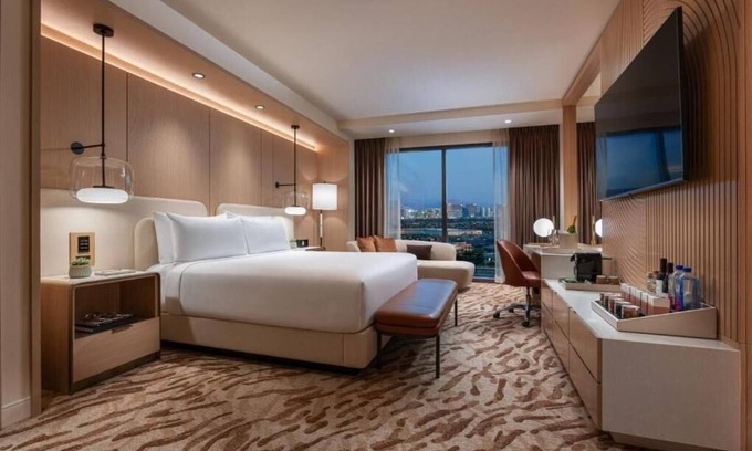 Rhodes Ranch Apartment | Resort Room Near Red Ridge Park LAS