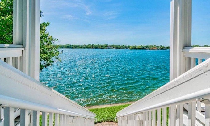 St. Petersburg Condo | Resort style living in a modern condo directly on the waterfront, sunset views