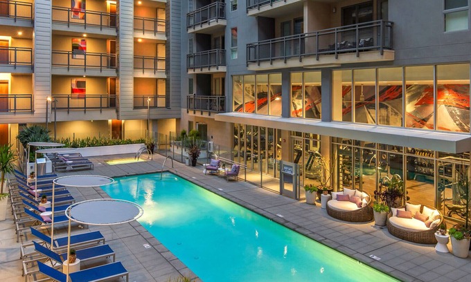 Downtown Apartment | Resort style living next to malls and shopping areas