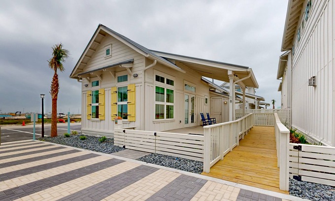 Port Aransas Cabin | Resort Style Pools, Golf Cart Boardwalk to the Beach
