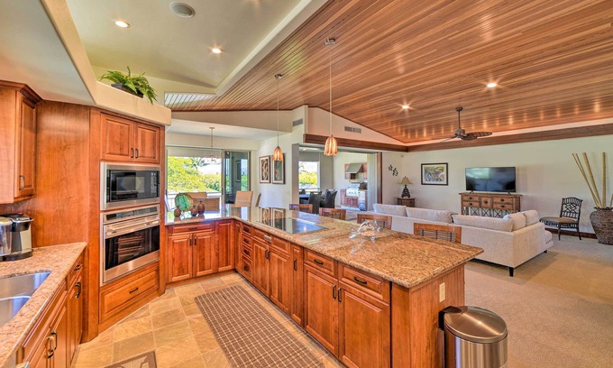 Kamuela Apartment | Resort Townhome w/Nearby Beach Club Access!