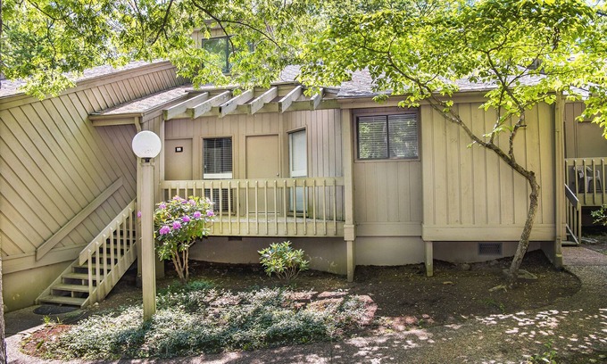 Fairfield Glade Villa | ðResort Vacations at Fairfield Glade TN Beautiful Golf Villa with 4 Queen Beds!