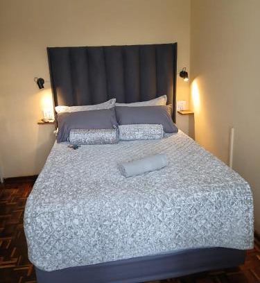 Kempton Park House | Rest at 54 Gladiator Guesthouse