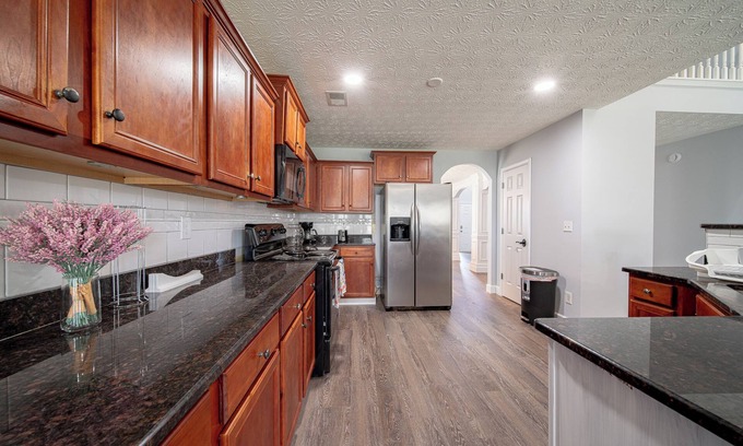 Fort Mitchell House | Rest relax and unwind all while minutes from Ft Moore!