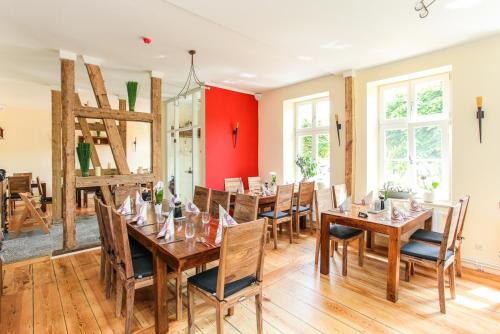 Barth House | Restaurant & Pension Eshramo
