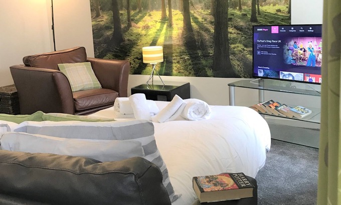St Helens Apartment | Restful 1-bedroom Flat in St Helens