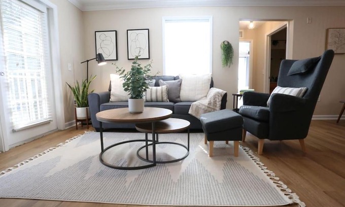 Gainesville House | Restful Refuge 2 BR Boutique Condo w Pool & Gym