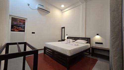 Pottuvil Division 2 Hotel | Restora Arugambay