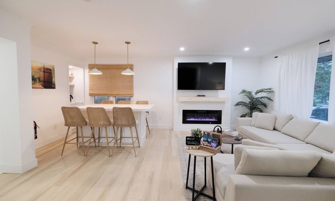 St. Davids House | Retreat by the Vineyard |Panoramic Sauna |Hot Tub |EV Charger