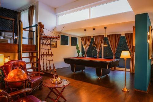Holtenau House | Retreat in besonderem Haus "Cook" - FjordStay