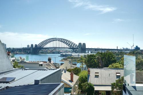 Balmain East Apartment | Retreat on Darling - Harbour Views 3 Bed