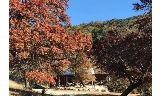 Leakey Cabin | Retreat To Mill Creek Canyon, Leakey TX