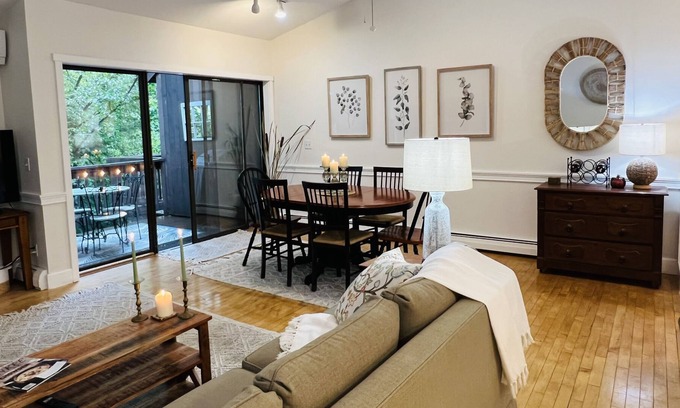 Quechee Condo | Retreat to Vermont in a Lovely 2 BDRM Quechee Condo