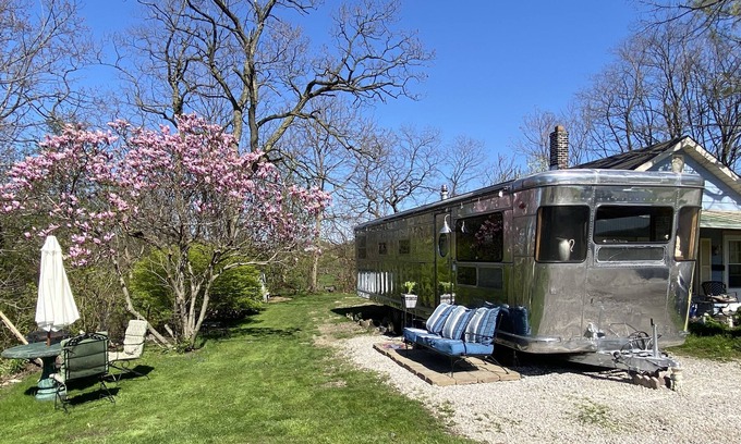 Ashtabula House | Retro 1955 Spartan mansion…