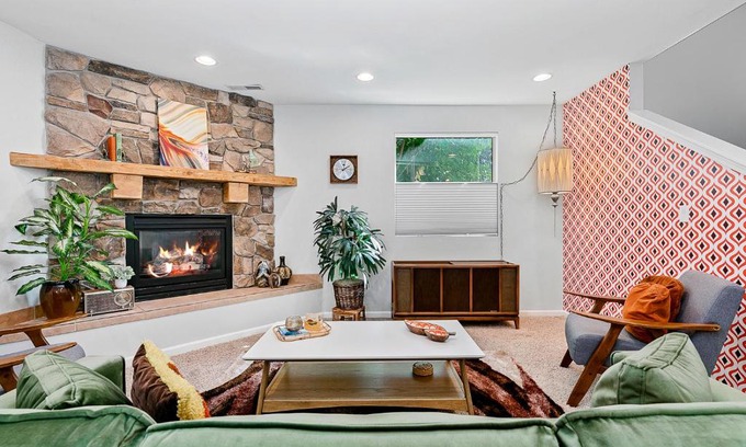 Meridian House | Retro 3 BR Home in Old Town Meridian w/ Game Room