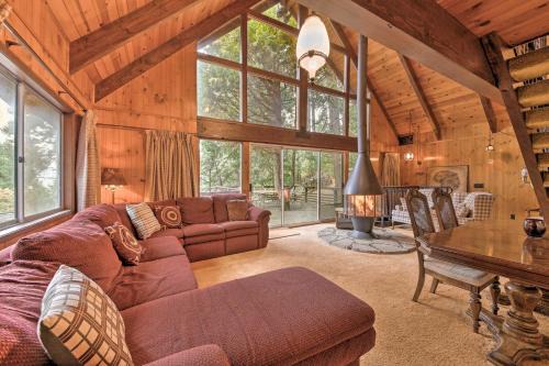 Cedar Glen House | Retro Cabin