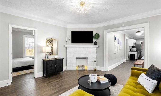 Peoplestown House | Retro Chic 3-Bdrm Bungalow Walkable to Summerhill