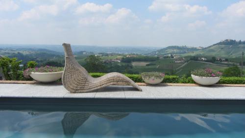 Monforte d'Alba Apartment | Réva Residences and Pool