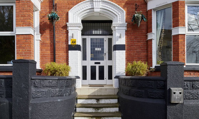 Norwich Hotel | Revado Hotel